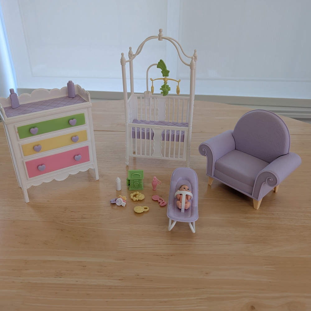 Barbie nursery set 2005